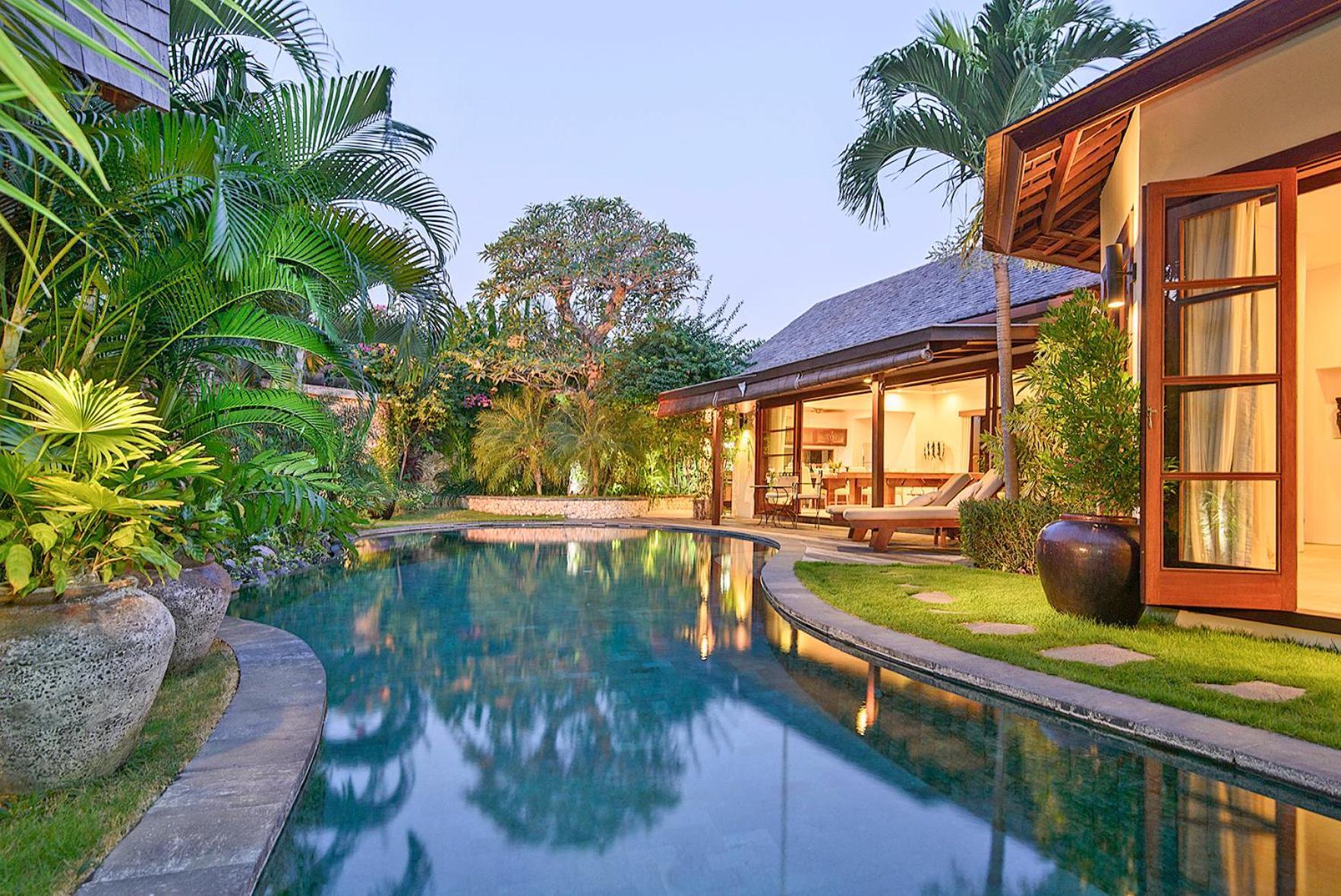 Вилла Lataliana Seminyak Экстерьер фото